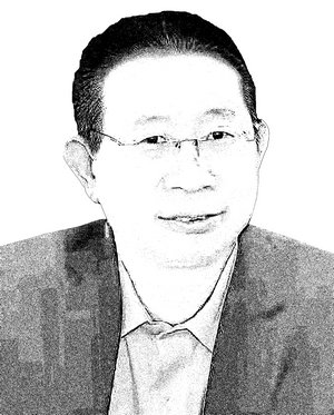 何小林.jpg