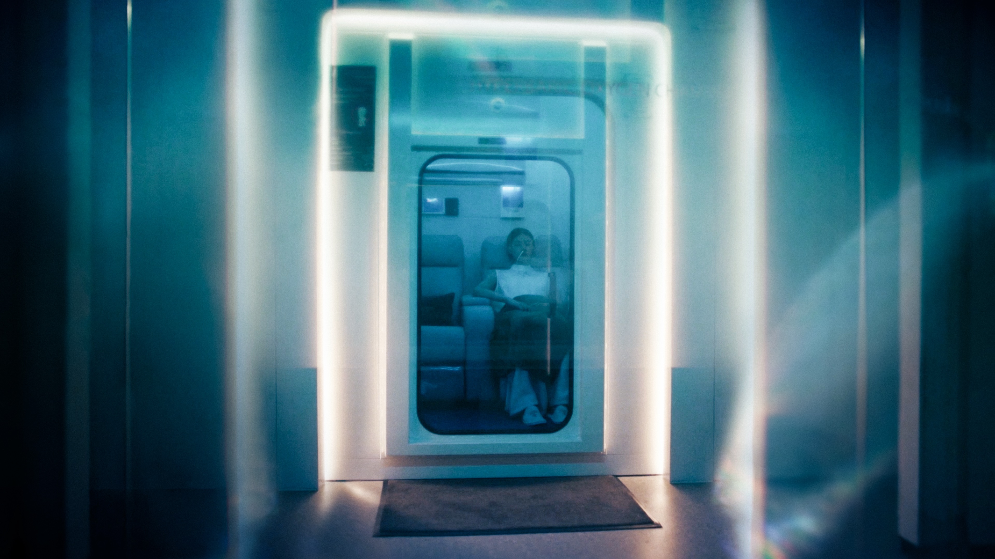 13-O₂ BOX微压氧舱.jpg
