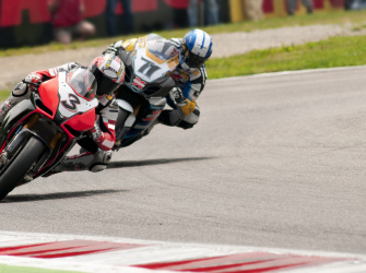 张雪机车不卖新手遭投诉？公安部发声