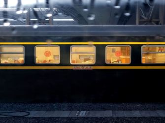 不能利用技术优势制造“购票焦虑”