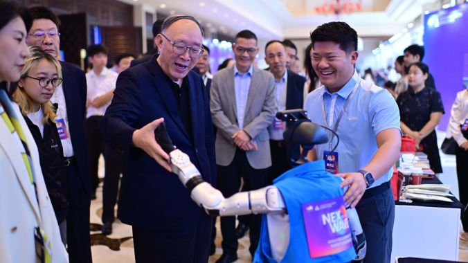 组图丨硬核科技成果集中亮相NEXWAVE2026大会现场