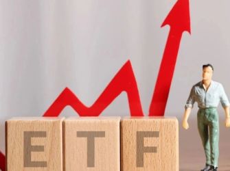 越跌越买！近百亿资金抄底这类ETF，当下谁更值得布局？