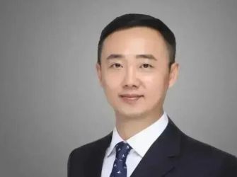 专注投资！刘彦春卸任副总经理